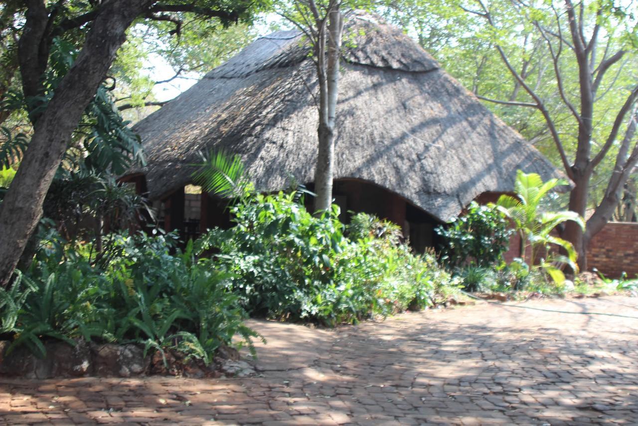 Mosi-Ua-Tunya Lodge Victoria Falls Eksteriør bilde