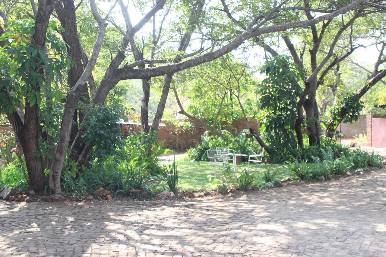 Mosi-Ua-Tunya Lodge Victoria Falls Eksteriør bilde